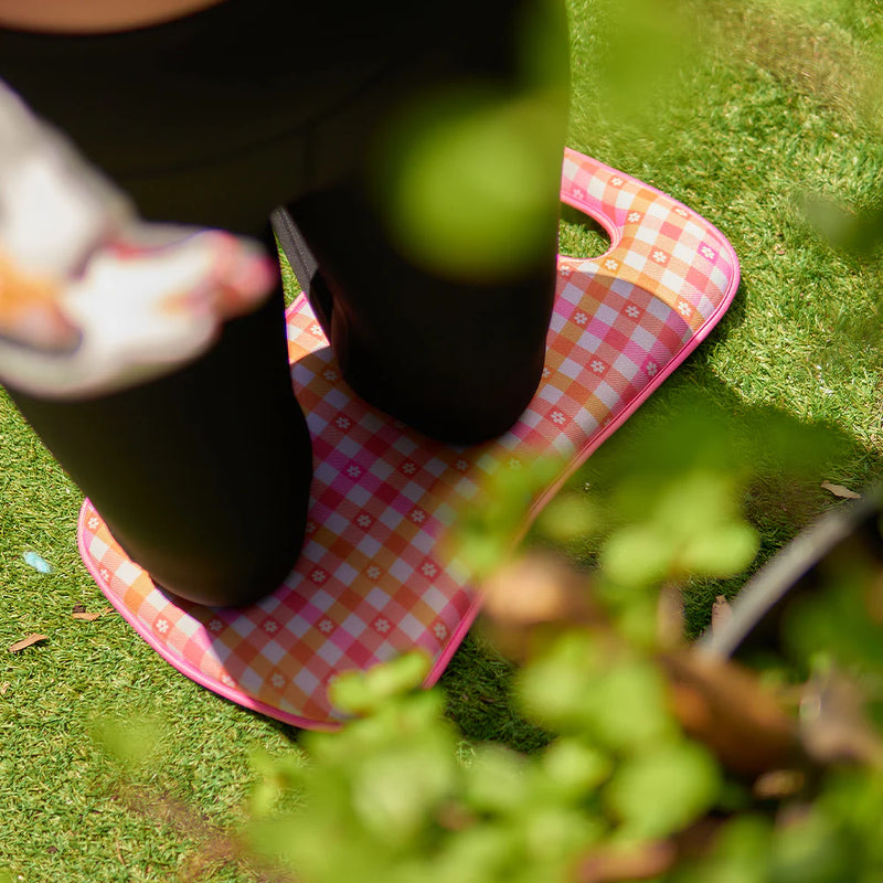 KNEELING MAT - DAISY GINGHAM