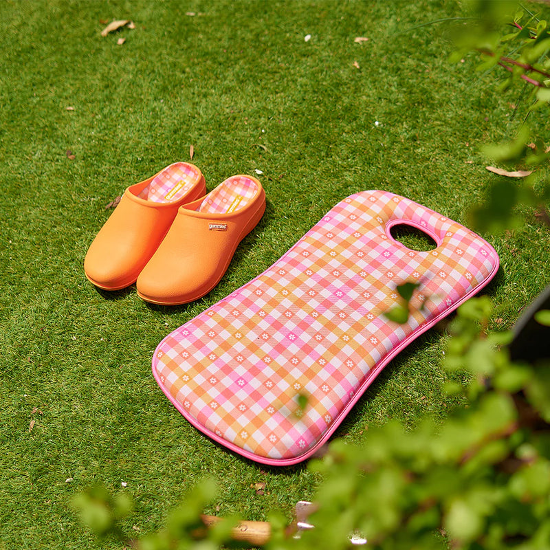KNEELING MAT - DAISY GINGHAM