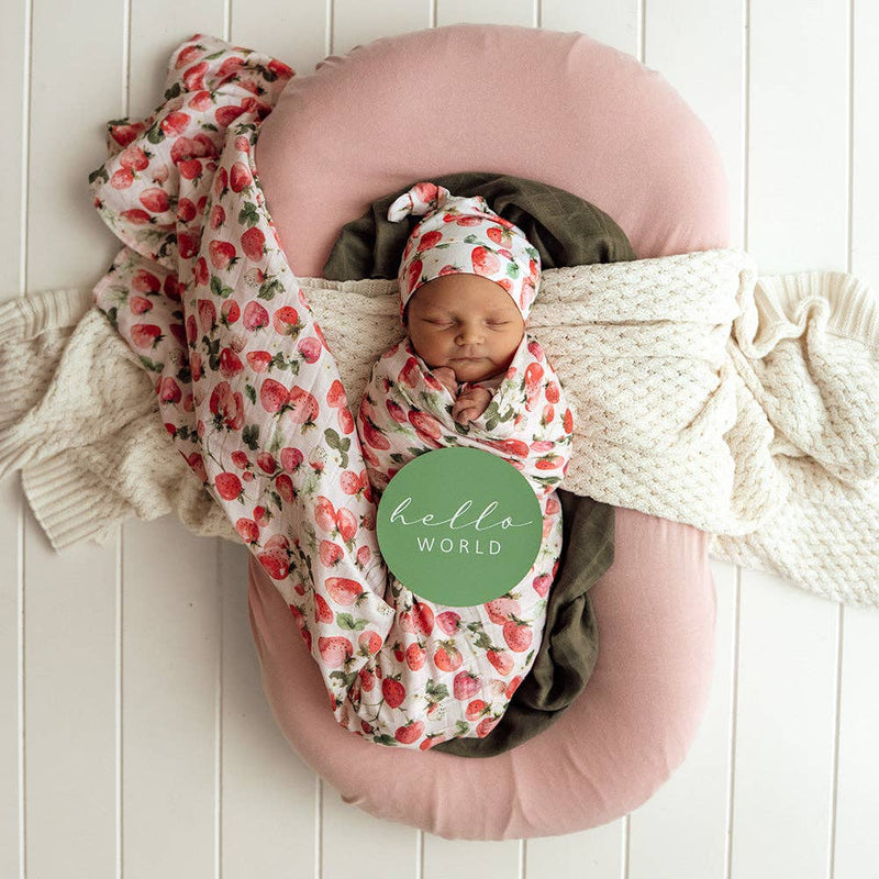 STRAWBERRY ORGANIC MUSLIN WRAP